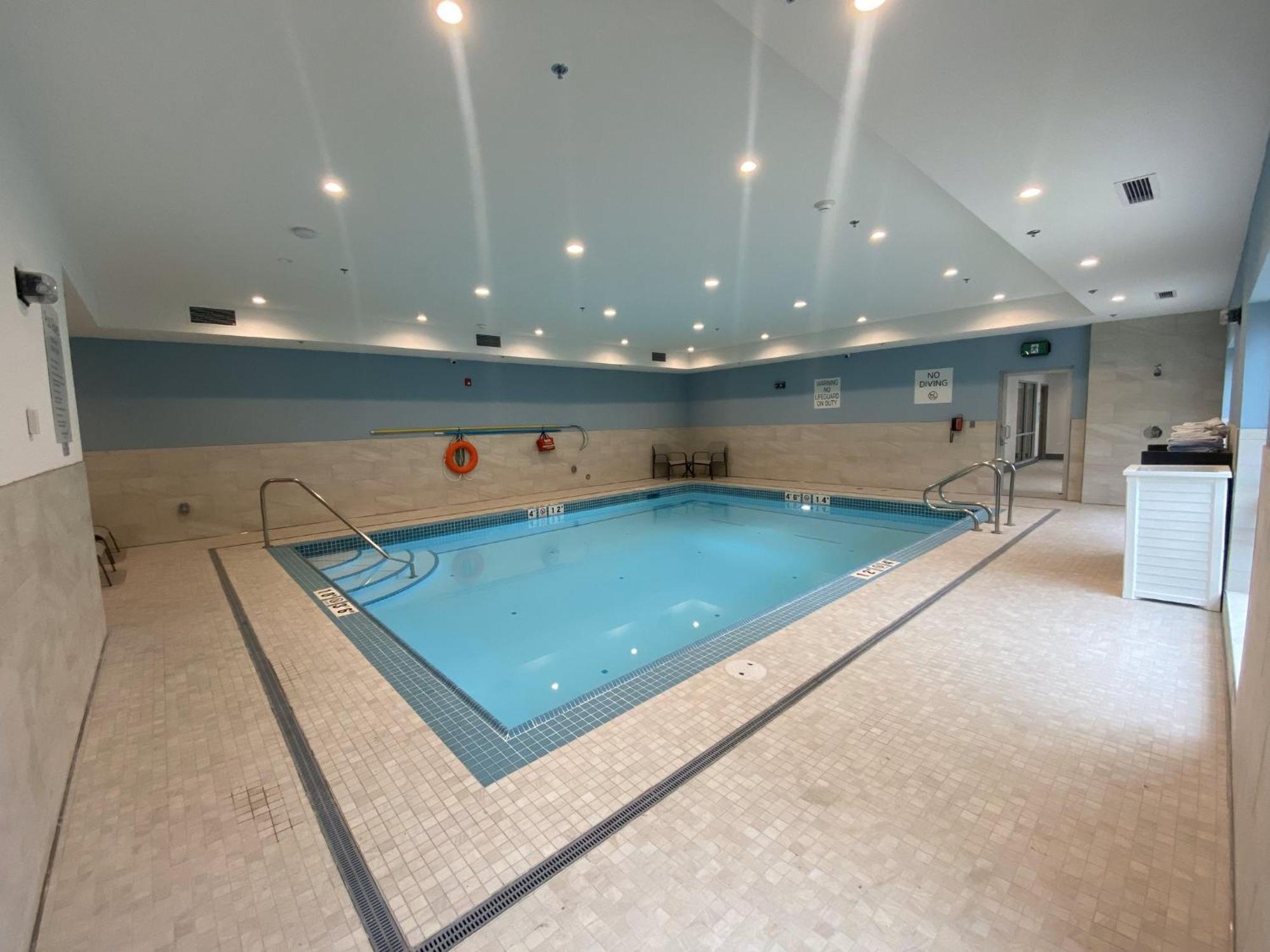 Holiday Inn Express & Suites - Courtenay - Comox By Ihg Esterno foto
