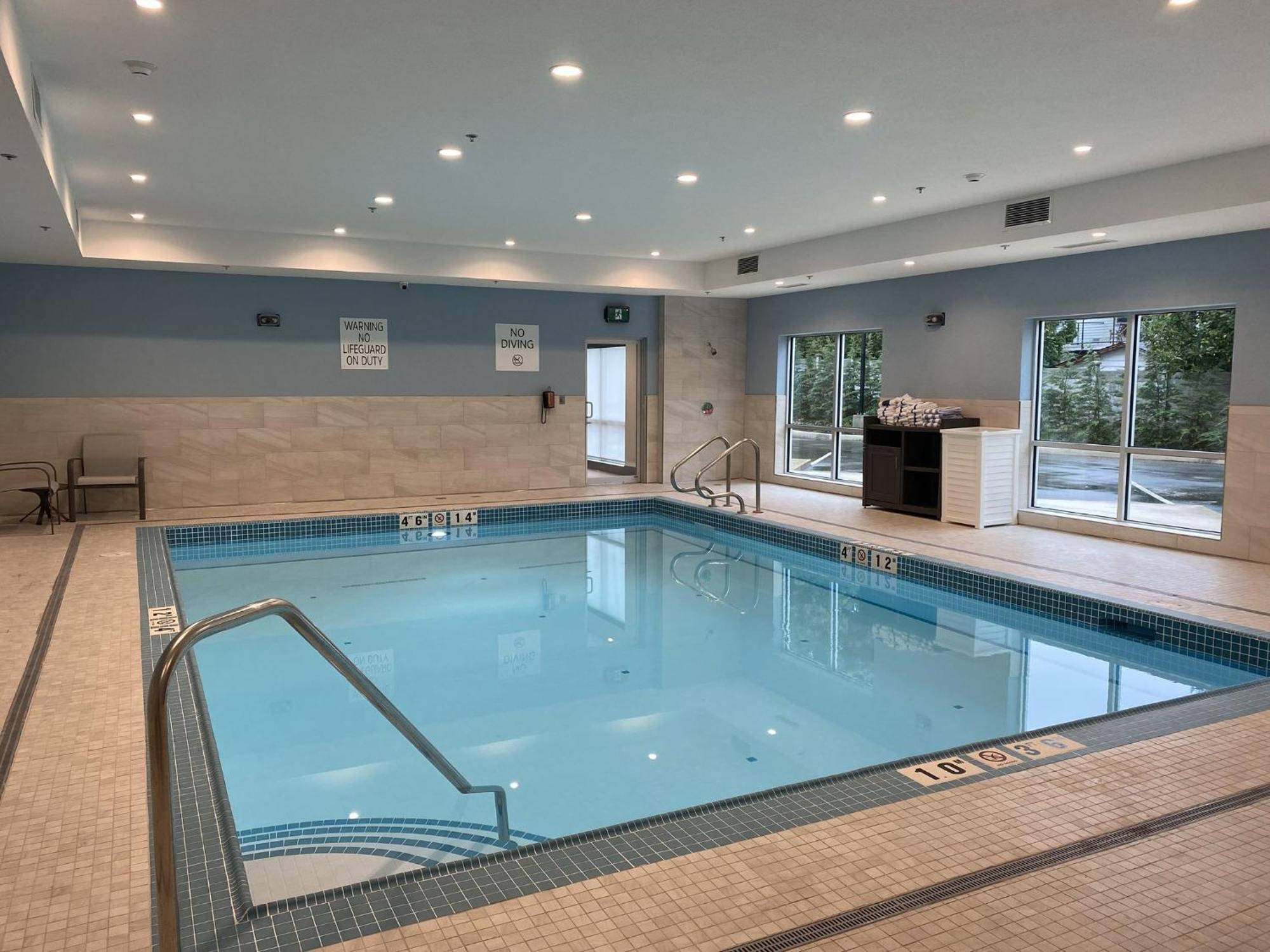 Holiday Inn Express & Suites - Courtenay - Comox By Ihg Esterno foto